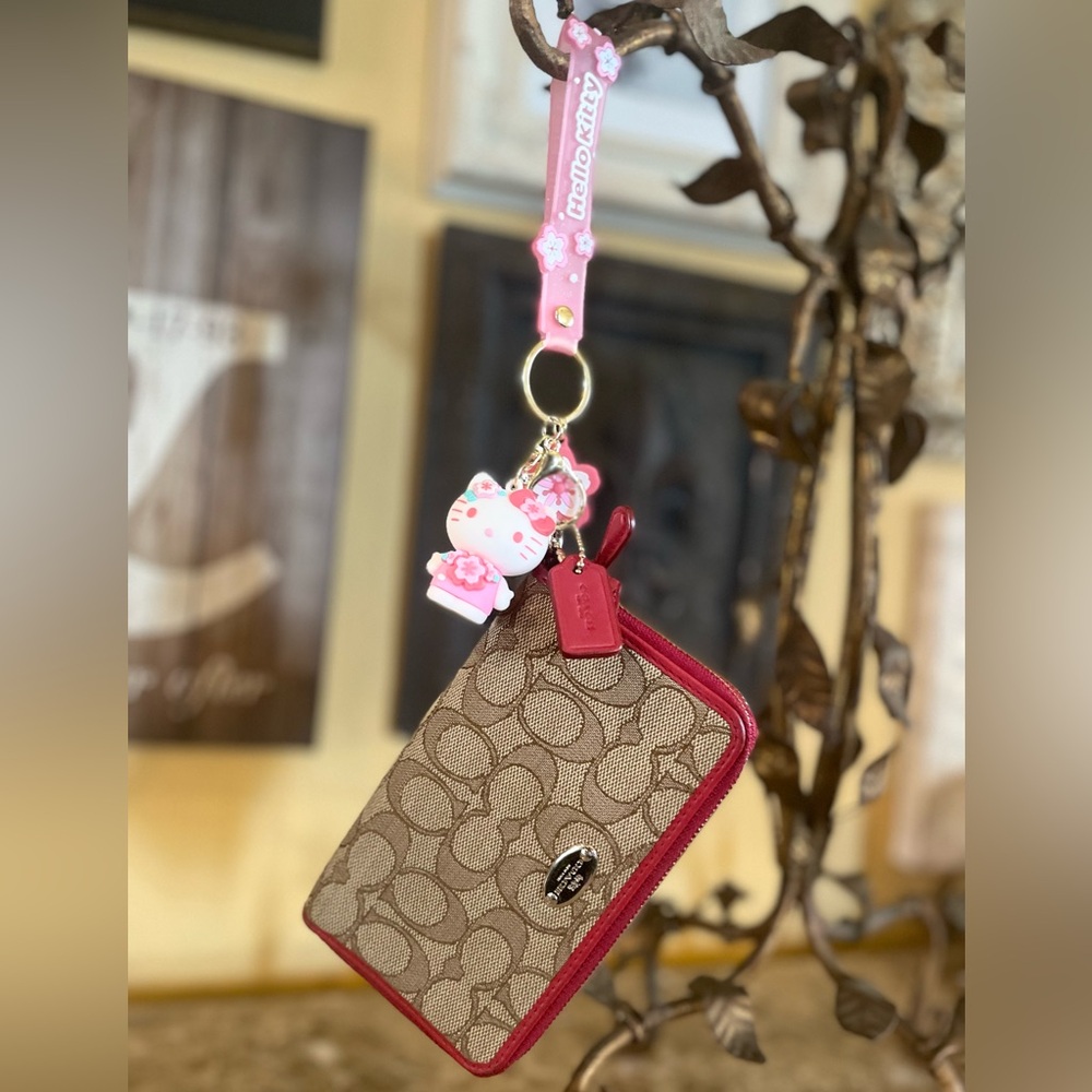 COACH Double Zip Wallet Wristlet With UNBRANDED Pink Hello Kitty Charm